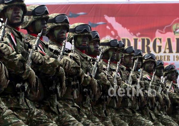 Gladi Bersih HUT TNI Ke-67