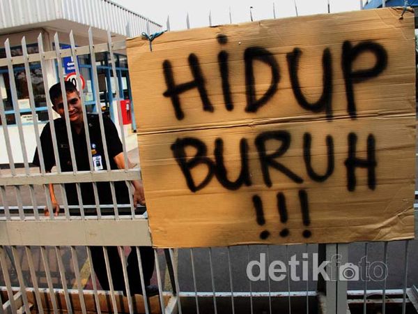 Buruh Demo, Pabrik Terpaksa Tutup
