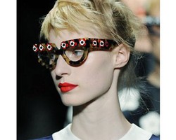 8 Tren Aksesori Terbaru dari Milan Fashion Week