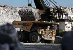 100 Karyawan Tambang Emas Newmont di NTB Kena PHK 