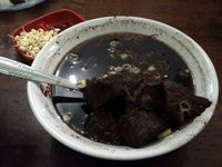 Sedap gurih Rawon Blauran di Jakarta!