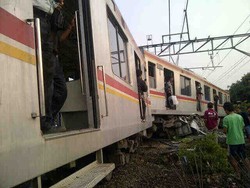 Gerbong KRL Hantam Peron, Calon Penumpang di Cilebut Berteriak Panik