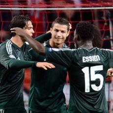 Trigol Ronaldo Bantu Madrid Bungkam Ajax 4-1