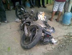 Kisah Pengemudi Motor Minerva yang Nyaris Jadi Korban KRL Anjlok 