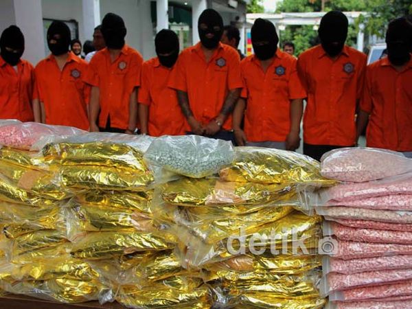 Jaringan Narkoba Internasional Berhasil Dibekuk Jaringan Narkoba Internasional Berhasil Dibekuk