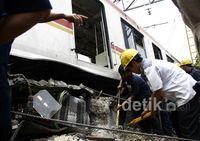 KRL Anjlok di Stasiun Cilebut Dievakuasi
