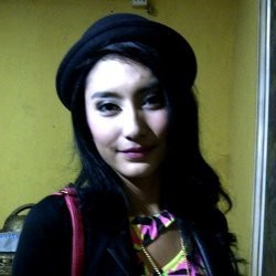 Punya Koleksi 200 Sepatu, Tyas Mirasih Diomelin Ibunda