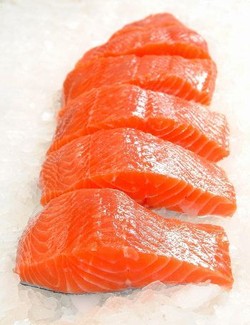 Ingin Membeli Ikan Salmon Segar? Cek Dulu 4 Tips Ini!