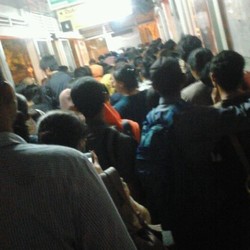 Bus Telat Datang, Penumpang TransJ Jurusan Ragunan Telantar 2 Jam