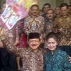 Tangis Haru PNS Pemprov DKI Warnai Perpisahan Foke