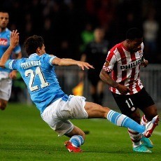 PSV Hantam Napoli 3-0