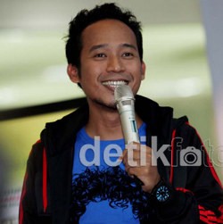 Punya Istri Cantik, Denny Cagur Tak Ingin Poligami