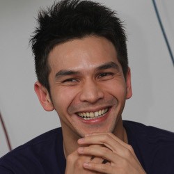 Ditanya Persiapan Nikah, Jonathan Frizzy Bingung