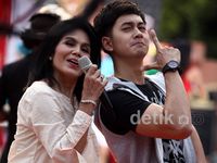 Keakraban Kiki Farel & Mama Dahlia