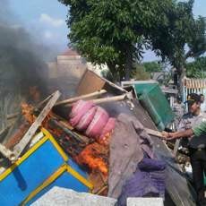 Lokasi Judi Adu Merpati Diobrak , Delapan Pagupon Dibakar