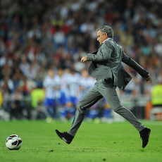 Berminat Latih PSG, Mou?