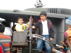 Asyik, Bisa Foto & Lihat Peralatan Tempur TNI AD di Monas