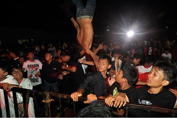 Kompetisi Foto Musik Suara Mahasiswa UI (Bagian 1)