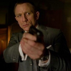 Daniel Craig Menilai Semua Pemeran James Bond Punya Karakter Sendiri-sendiri