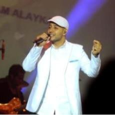 Maher Zain Tampil Memukau di Hadapan Hijabers Bandung