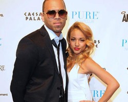 Chris Brown Akui Cinta Rihanna Lewat Video, Mantan Kekasih Marah 