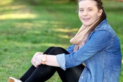 Gadis Remaja Ini Berhasil Lawan Kanker Tiroid dengan Pil Radioaktif