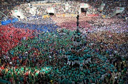 Wow! Ada Menara Terbuat Dari Manusia di Spanyol