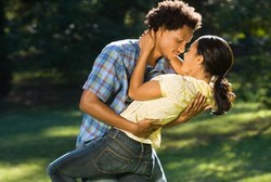 Wanita Lebih Mudah Diajak Bercinta di Musim Panas