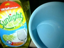 Mencuci Panci,Piring Bekas Masak Gulai Kambing n Gayung Mandi