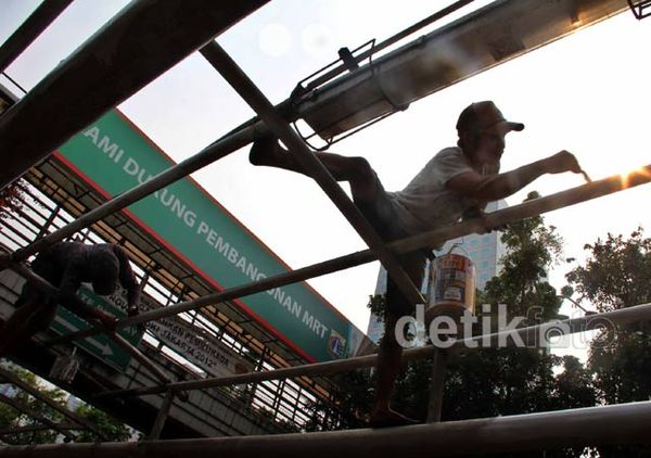 Halte Dukuh Atas Dipercantik