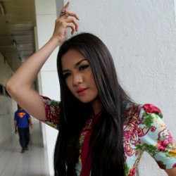 Vicky Shu Tak Lagi Berbadan Kekar