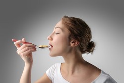 Kesulitan Mengunyah Bikin Orang Cepat Pikun