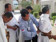  Petugas Sweeping Jamaah yang Miqat di Bir Ali
