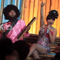 Aksi Zaskia Si Goyang Itik & Budi Do Re Mi