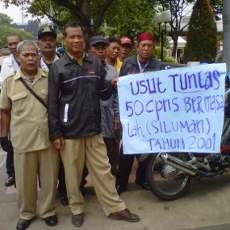 Puluhan Tenaga Outsourcing Pemkot Surabaya Wadul Dewan