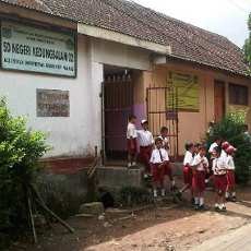Tanah Diklaim Milik Warga, Gedung SD Disegel