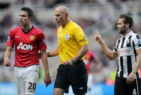 Tak Ada Sanksi untuk RvP, Huth, dan Tiote