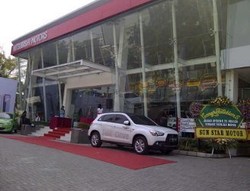 Mitsubishi Buka Diler di Kawasan Mewah