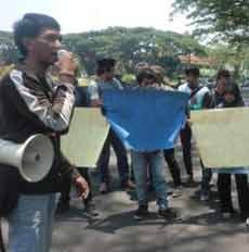 AKAR Demo Balaikota Malang