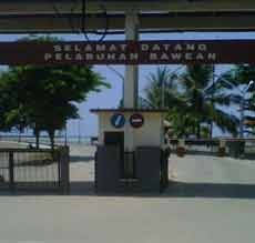 KM Satya Kencana III Bantu Warga Bawean Keluar Pulau