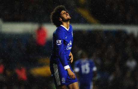 Everton Ditinggal Fellaini 3 Pekan