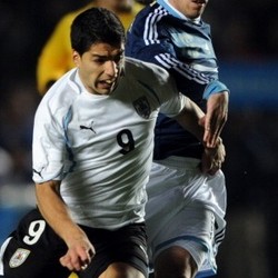 La Celeste Akan Manfaatkan Lemahnya Pertahanan Argentina