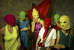 Satu Anggota Pussy Riot Telah Dibebaskan