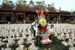 Hiii! Ada Festival Hantu Lapar di Medan