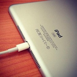 Jelang Rilis Galaxy S III Mini, iPad Mini Menampakkan Diri