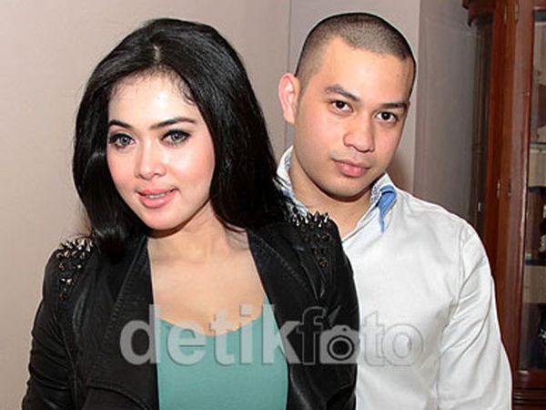 Mengenang Kemesraan Syahrini & Bubu