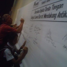 Kain Sejuta Tanda Tangan Warga Jabar Akan Memagari Gedung KPK