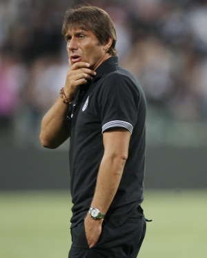 Conte Ditunggu Sanksi Lagi