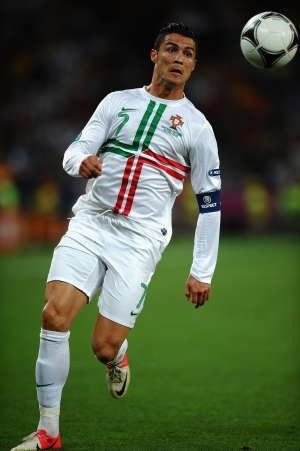 Capello: Semoga Cedera Ronaldo Tambah Serius