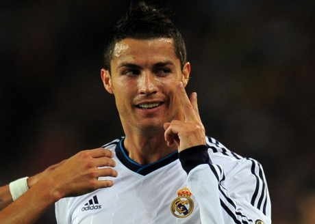 Ada Perdamaian & Ketenangan di Rambut Ronaldo